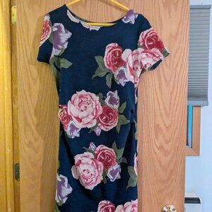 Super Cute Maternity dress